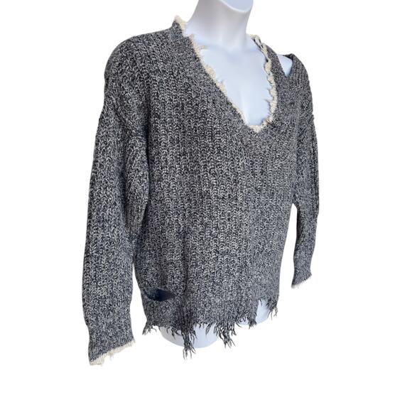Wildfox Marled Soft Chunky Knit Distressed V-Neck Sweater with Fringe size M - Picture 5 of 10